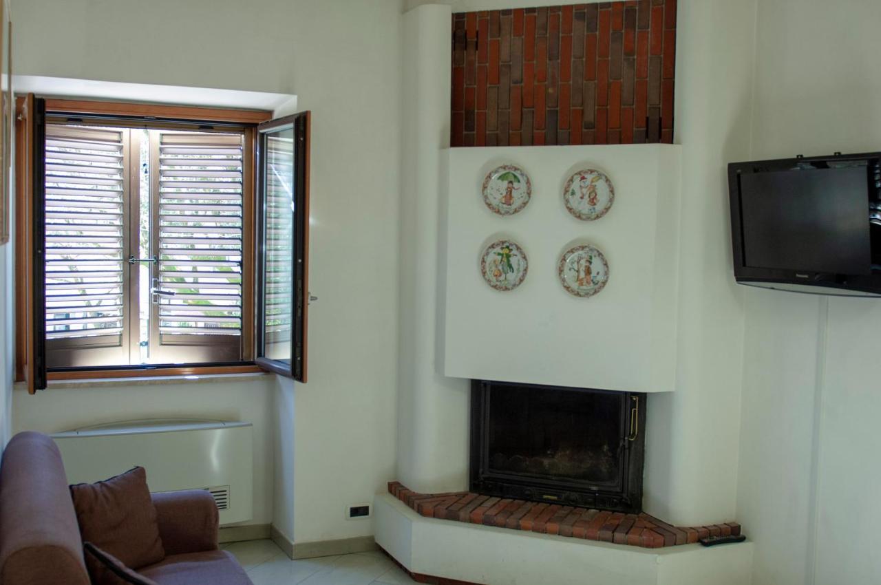Bed & Breakfast Le Piazze Cori Exterior foto